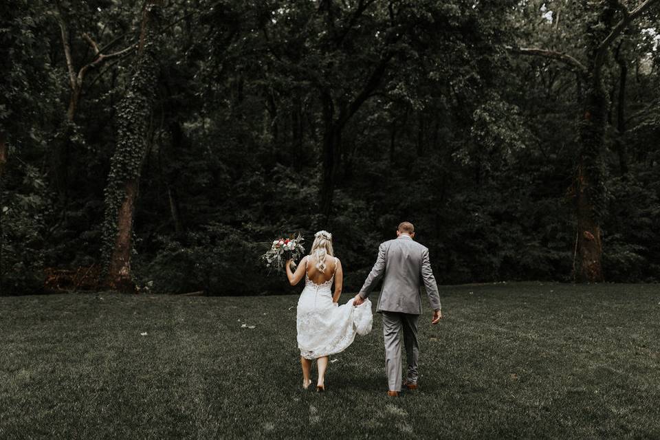 Rainy Spring Wedding in the Forest - Chelseaxbo