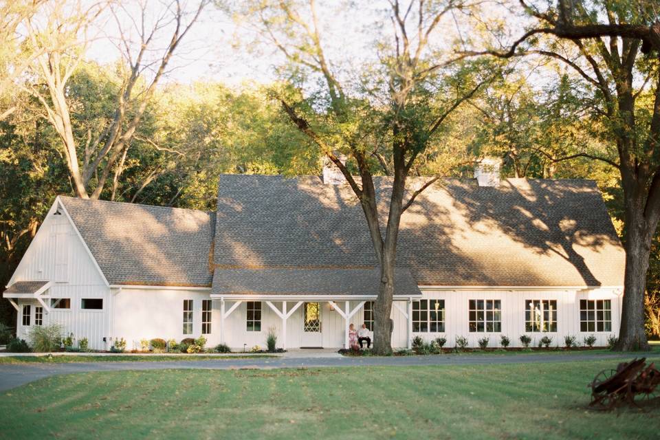 The White Barn in October - Watson and Payne photography