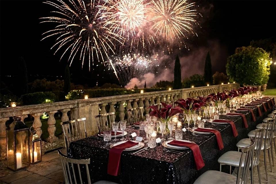 Red & black linens, fireworks