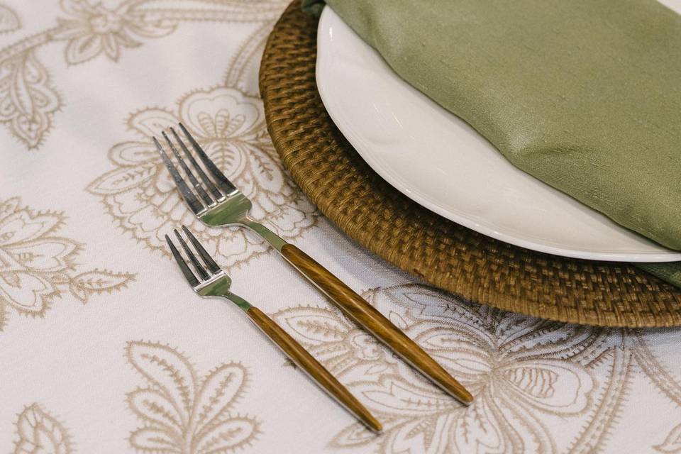 Patterned linens
