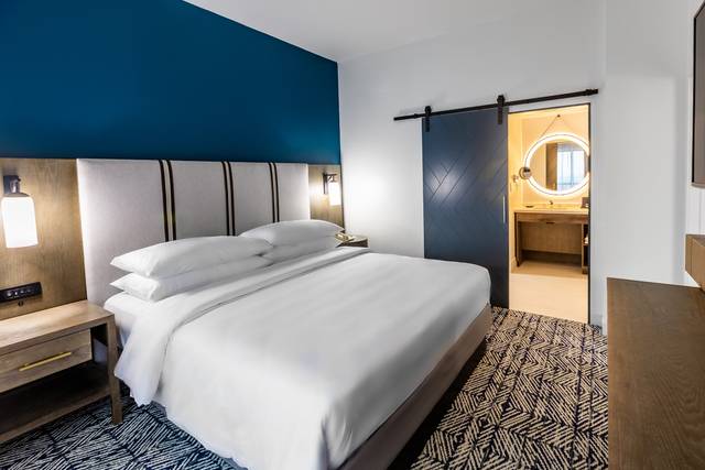 King Suite-All Suite Hotel