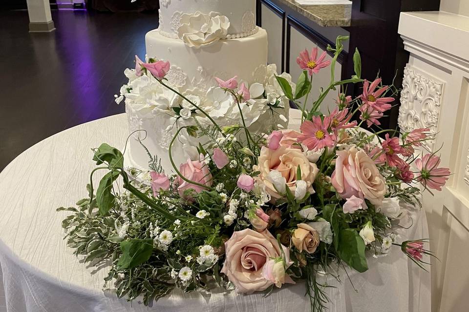 Cake table garden