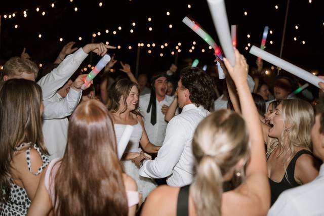 S+T dance party