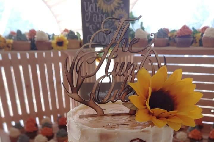 Birch sunflower wedding cake