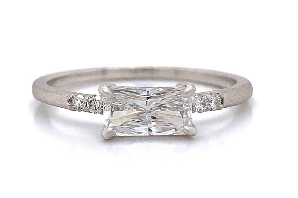 Emerald unique Engagement Ring
