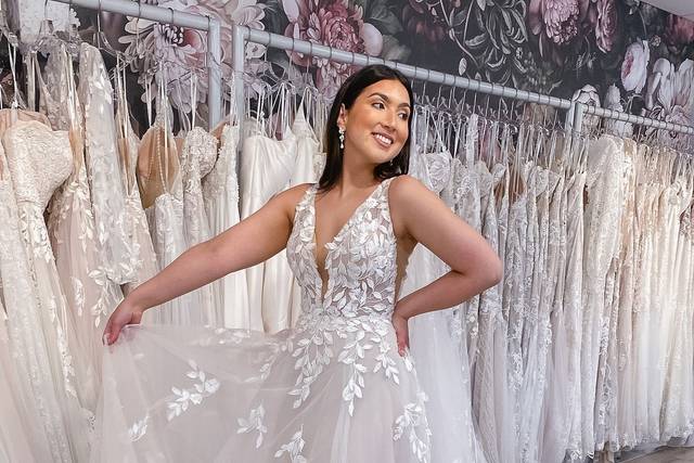 The 10 Best Wedding Dresses in Kansas City WeddingWire