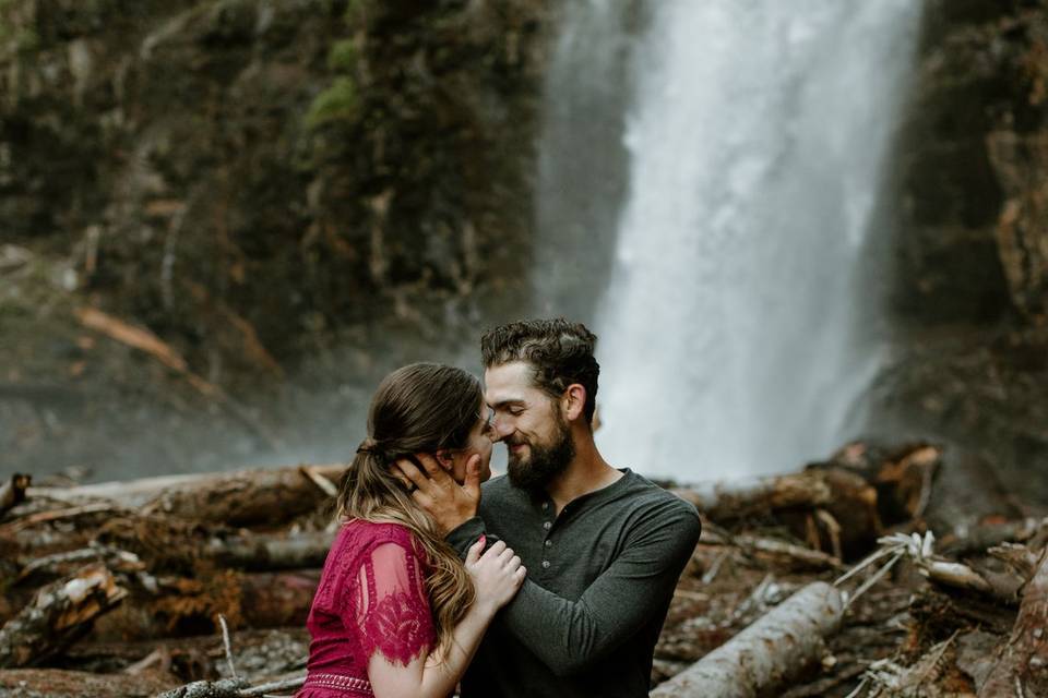 Franklin Falls Engagement