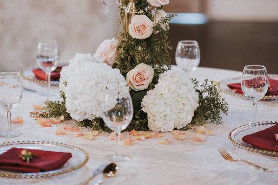 Elegant centerpiece