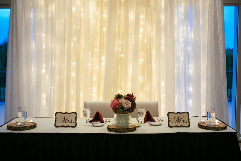 Mr. & Mrs. Head table