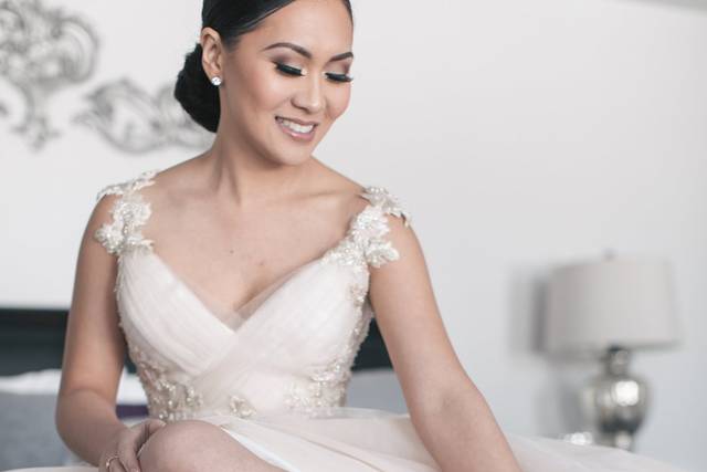 What a gorgeous bride!