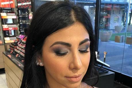 Eye makeup