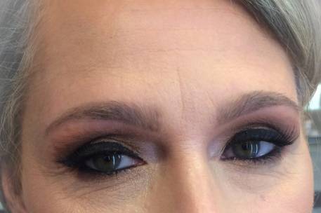 Soft makeup