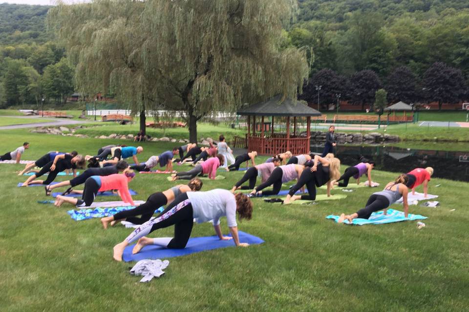 Lake Side Yoga