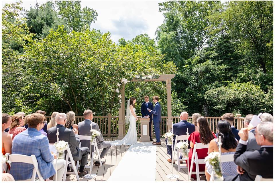 Outdoor ceremony deck
