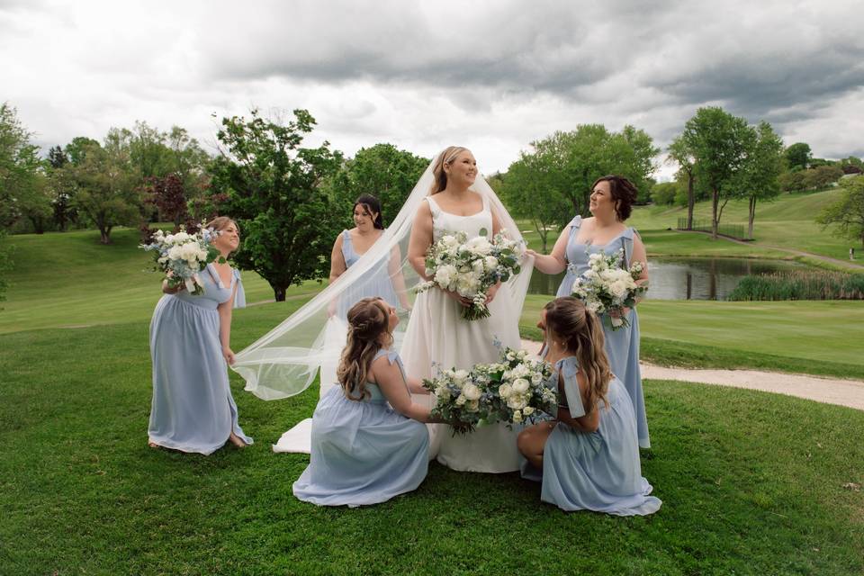 Bride & Bridesmaids