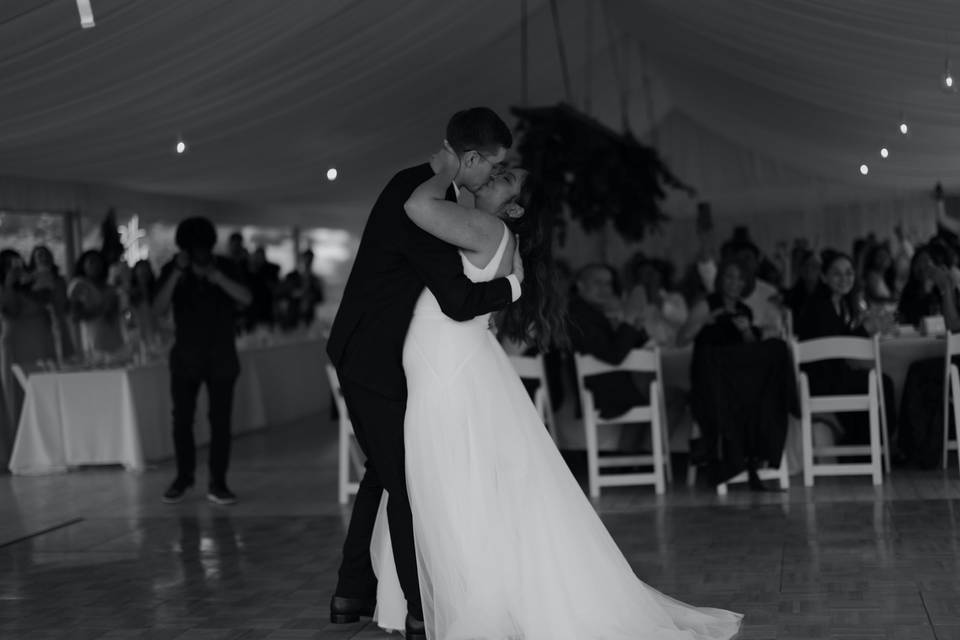 First dance with a kiss!