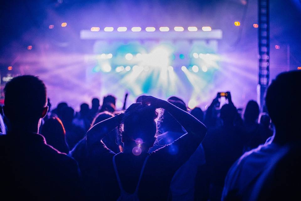 Lights show on the dance floor