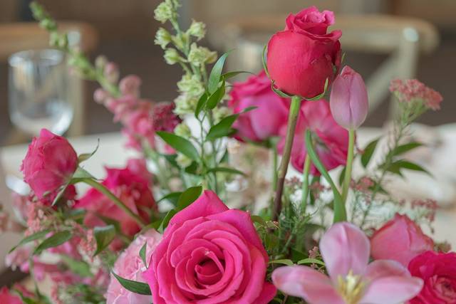 Monochromatic pink wedding