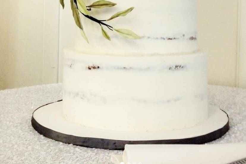 Partially naked cake