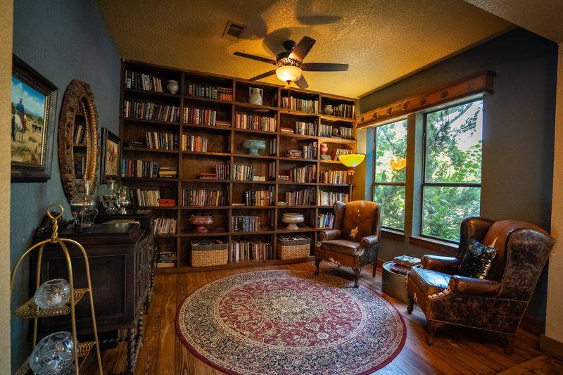 Grooms Room Laura Miller Photo