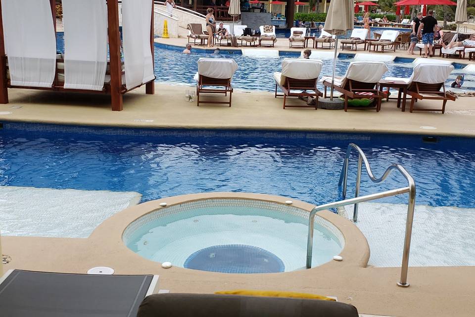 Luxurious pool