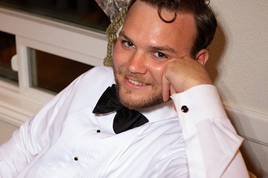 Groom baby face