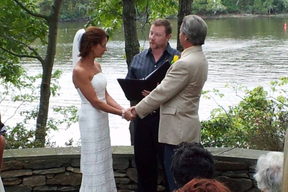 Wedding by the lake