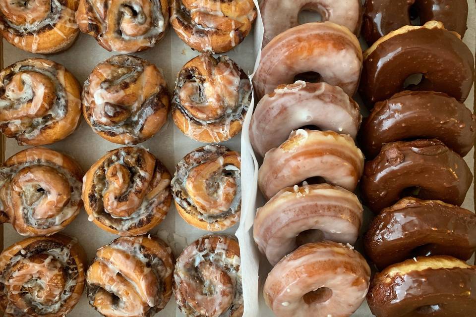 Cinnamon rolls & yeast donut