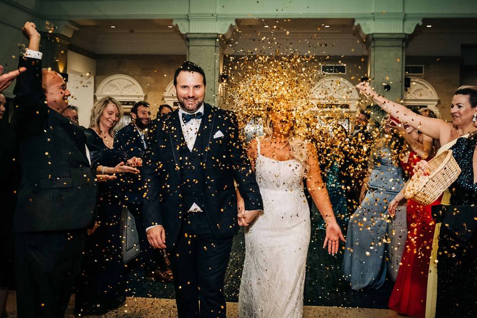 Bride and groom confetti