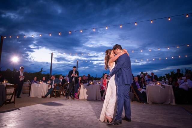 Starlit Dinner and dancing
