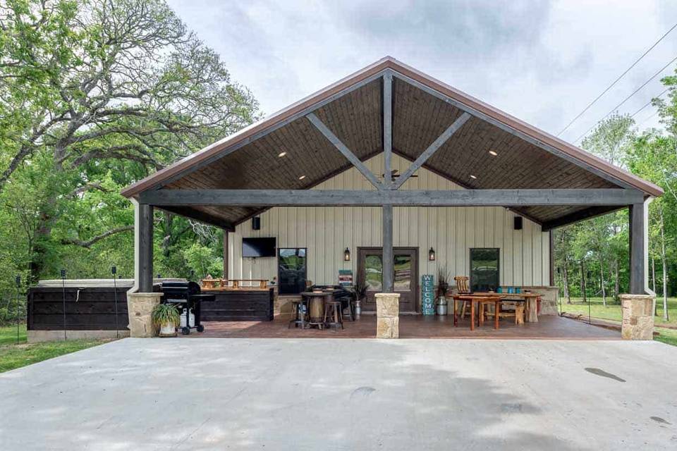 Circle C Barn at Copperas Creek