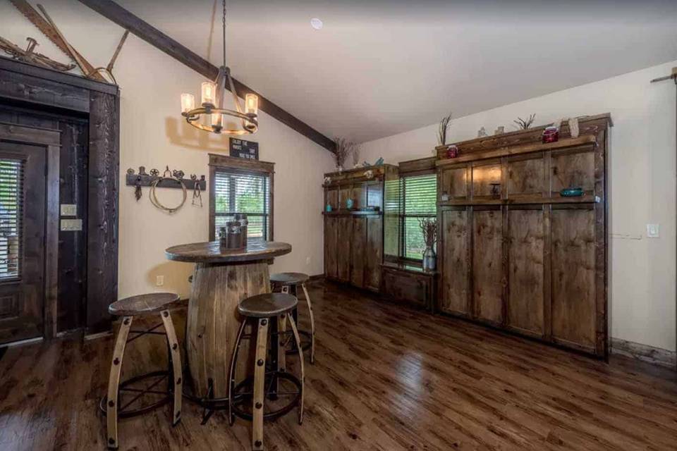 Creekside Barndominium