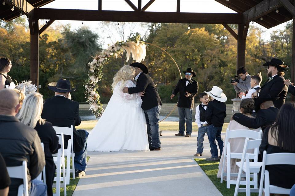 Circle C Barn at Copperas Creek