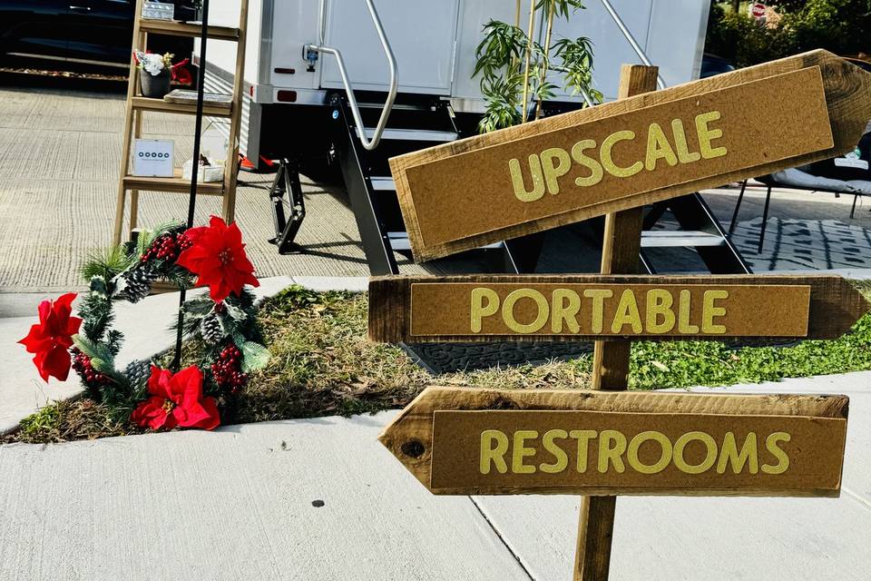 Upscale portapotty