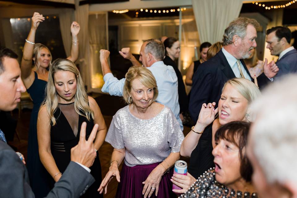 Shane Mercier guests dancing
