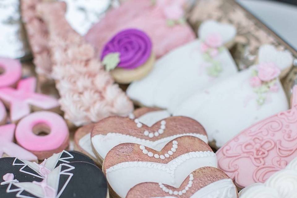 Wedding Cookie Favors, photography by Laura & Rachel