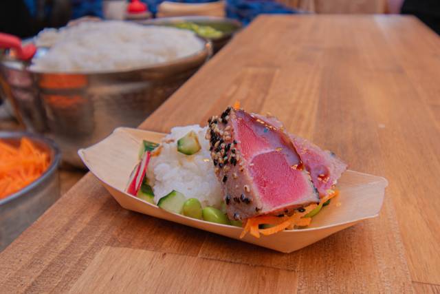 Seared Tuna Boat