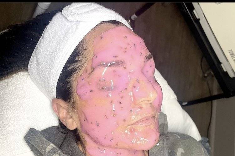 HydroJelly facial