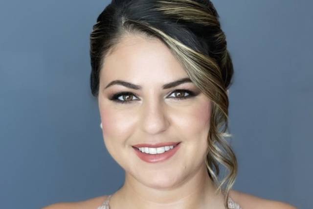 Soft glam with pony tail