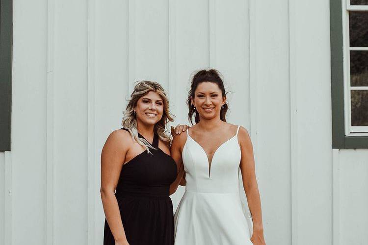 Bride and Bridesmaid goals