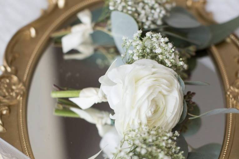 Groom's boutonnière