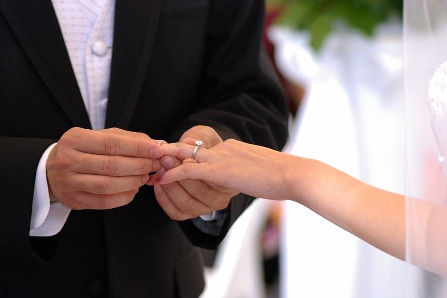 Exchanging of Rings