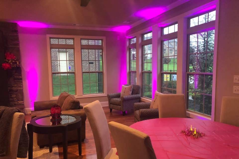 Small reception uplighting