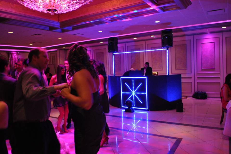 Guests' dancing