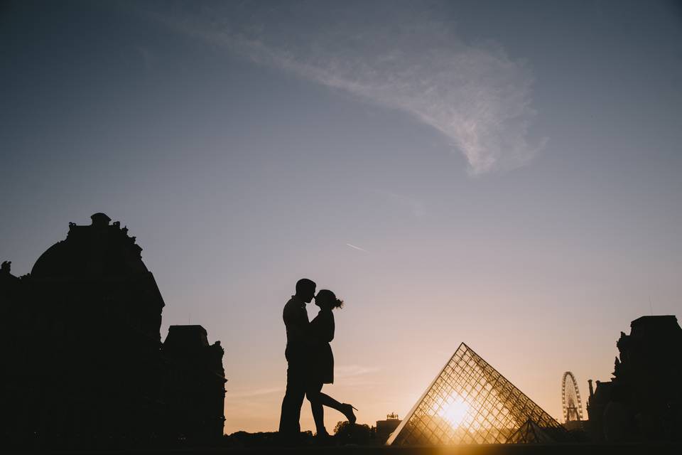 Engagement at Louvre