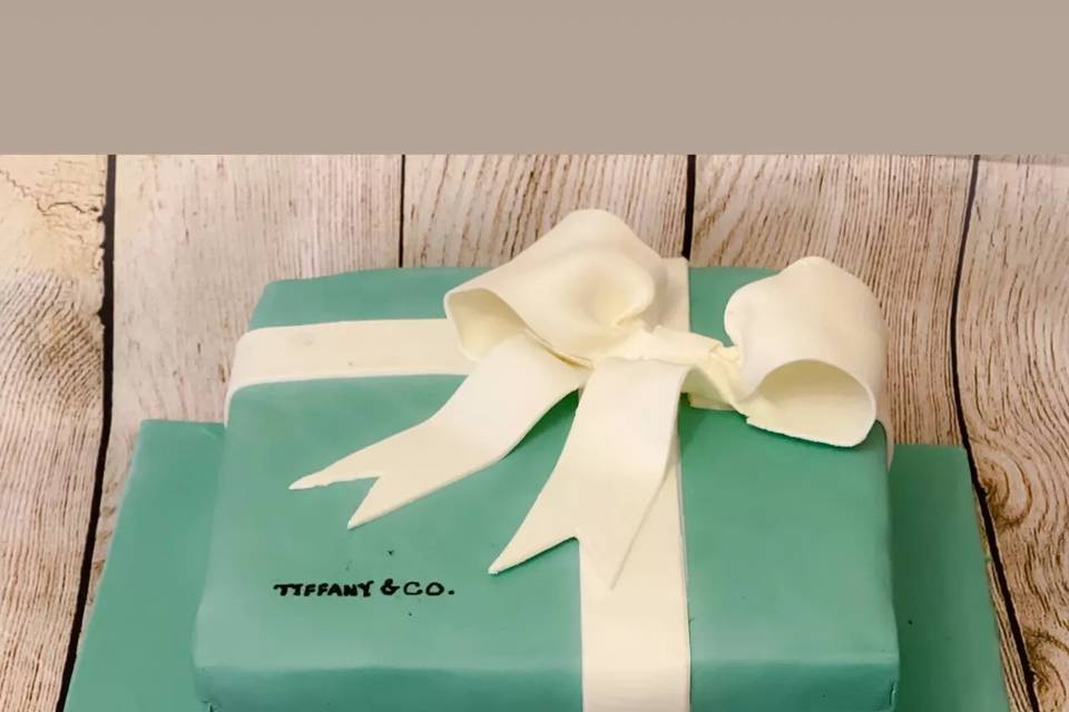 Tiffany Gift Box cake