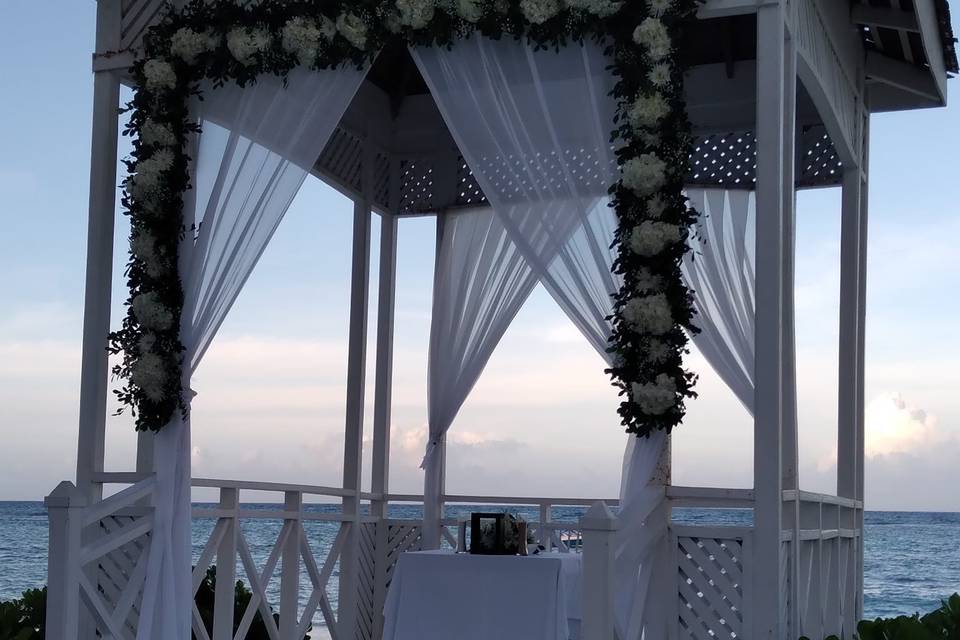 Simple beach wedding