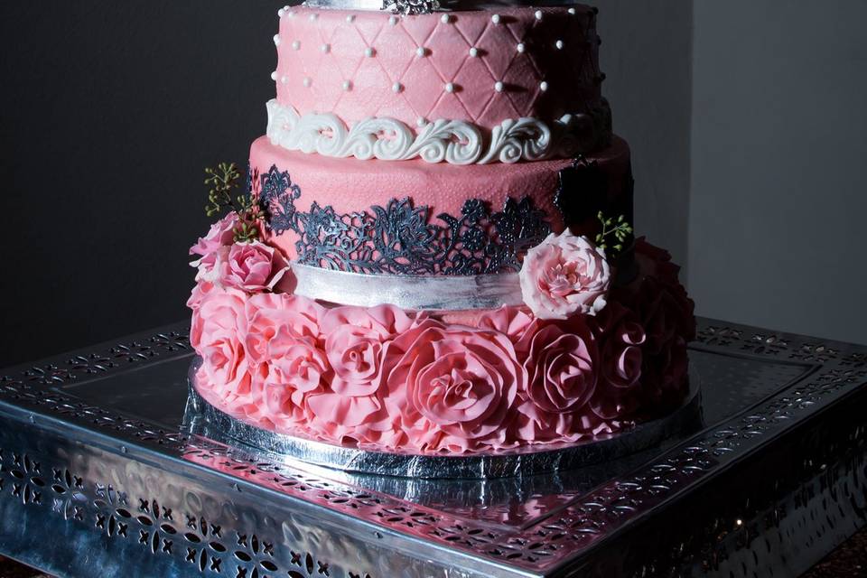 Signature Cakes | Cake & Cup Bake Shoppe