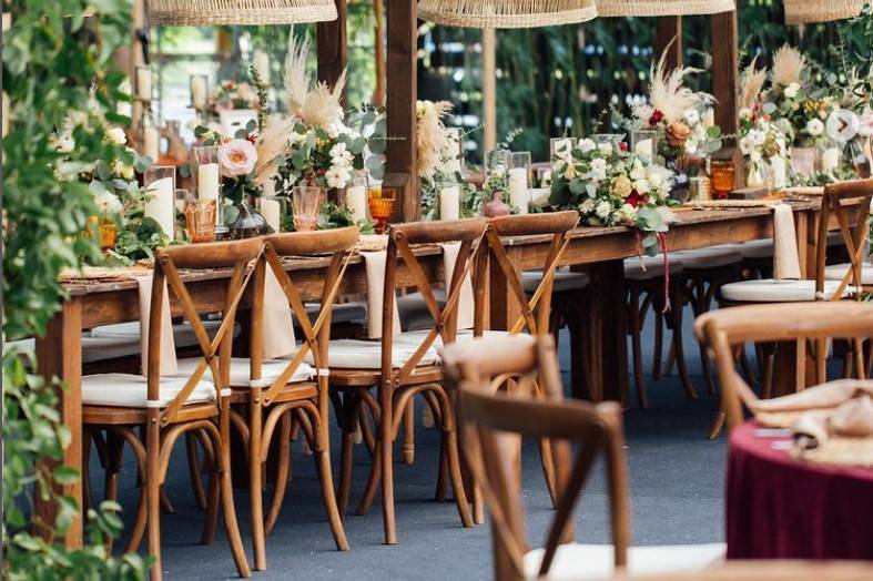 Head Table with greenery