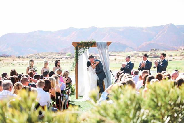 Ledges wedding ceremony